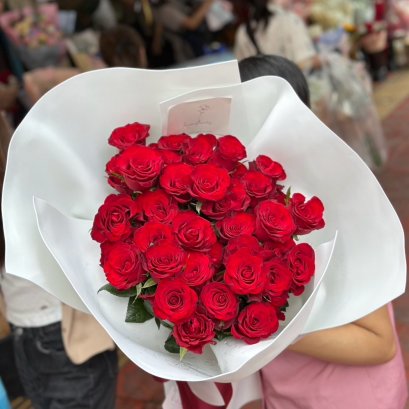 40 Red Roses Trendy Wrapping