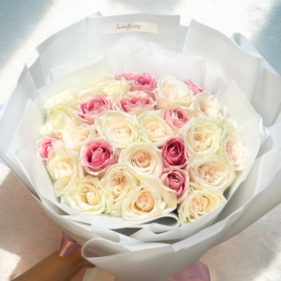 30 Roses Pastel bouquet