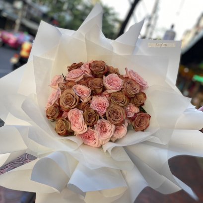 30 coffee and pink roses