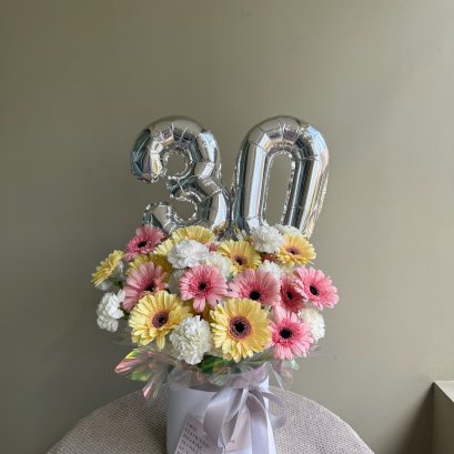 Pastel Tone Flower Box + Balloon