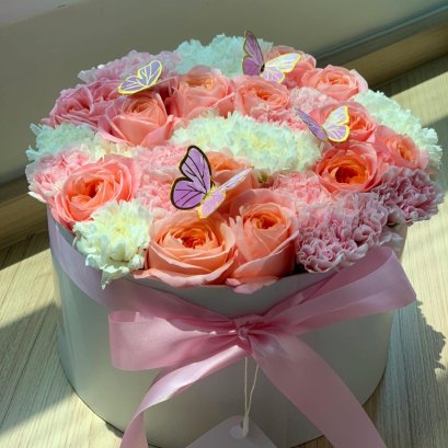 Mix Flowerbox with Butterfly