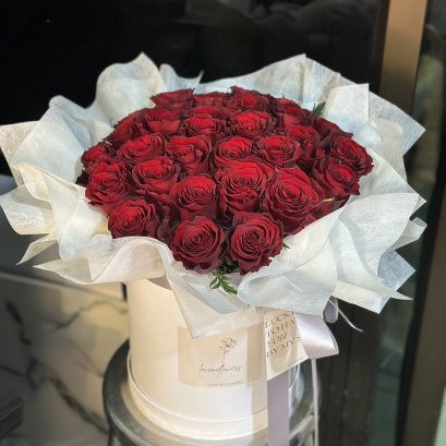 30 Red Roses - Flower Box