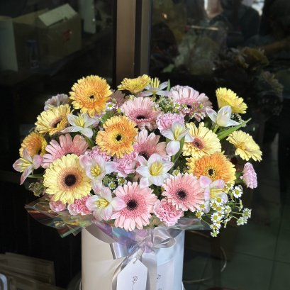 Butter Yellow Flower Box