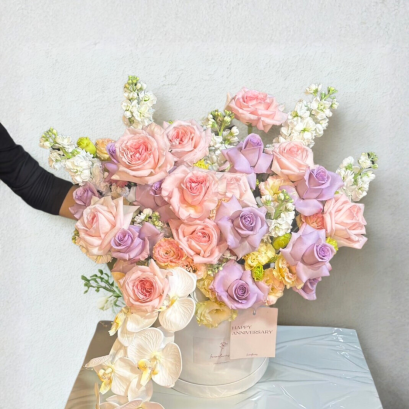 Luxury Sunshine Flower Box With Orchids