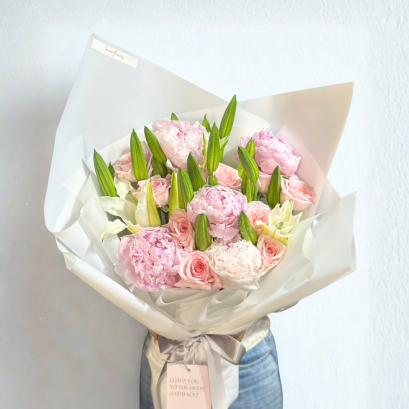 Peonies x Lillies Pink Rose Bouquet - Elegant and Cute