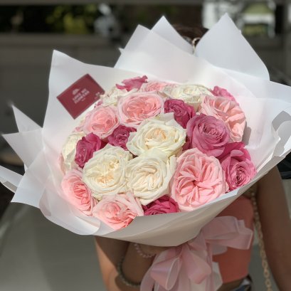30 Shades of Pink Roses - BESTSELLER!