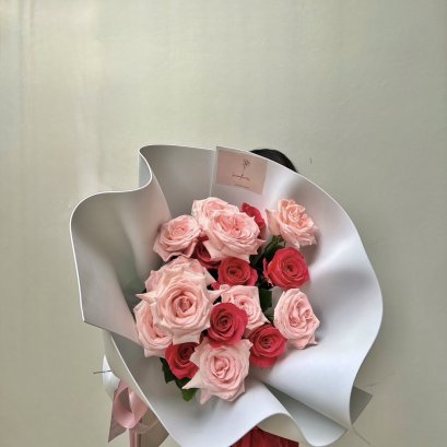 Majenta Rosie 20 Roses Bouquet | Trending Wrapping