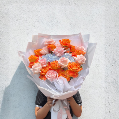 Bright Rose and Hydrangea Bouquet