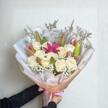 Lily Rose Flower Bouquet - White/Pink Tone