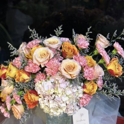 Ombre Orange Mix Roses Flower Vase