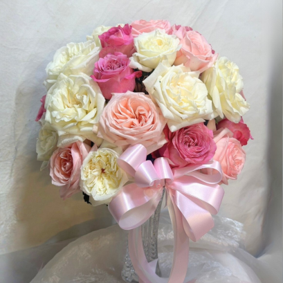 Shades of Pink Flower Vase 30 Roses