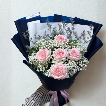 5 Pink Roses Small Bouquet