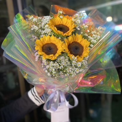 Sunflower mini bouquet