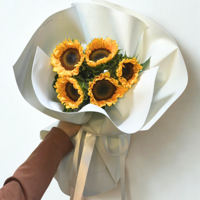 5 Sunflower Bouquet Trendy Wrapping