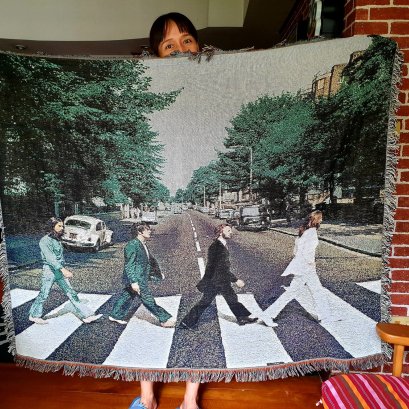 พรมถักลาย Abbey Road The Beatles