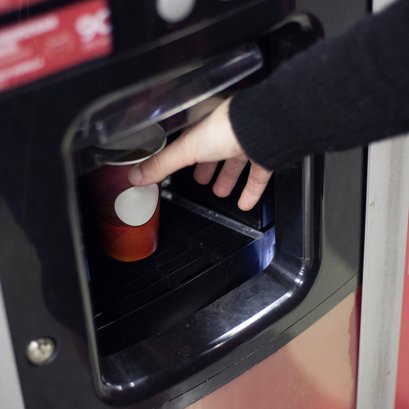 ตู้กดกาแฟหยอดเหรียญ