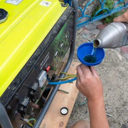 เครื่องปั่นไฟต้องใส่น้ำมันกี่ลิตร