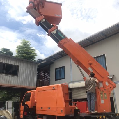 รถบรรทุก ติดตั้งกระเช้า