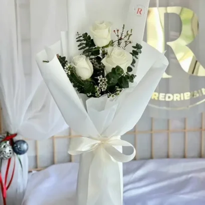 ช่อดอกกุหลาบขาว ช่อดอกไม้เล็กๆ FW015