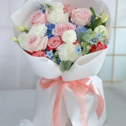 ช่อดอกไม้สวยๆส่งด่วน ช่อดอกกุหลาบสวยๆ RF003 Redribbin.com