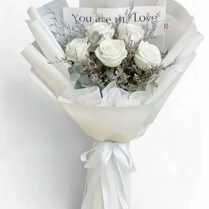 ช่อดอกกุหลาบขาว ช่อดอกไม้วันเกิด ช่อดอกไม้วันวาเลนไทน์ LOVE051W