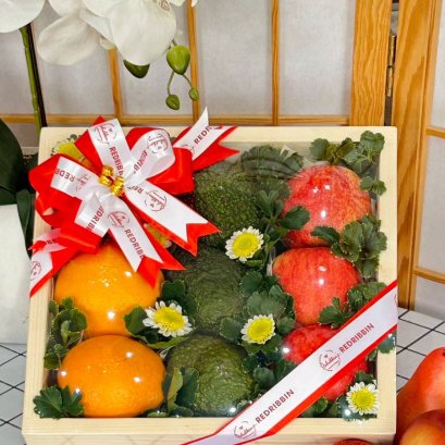 กระเช้าผลไม้ กระเช้าของขวัญ ราคา 1000  RB227 Redribbin