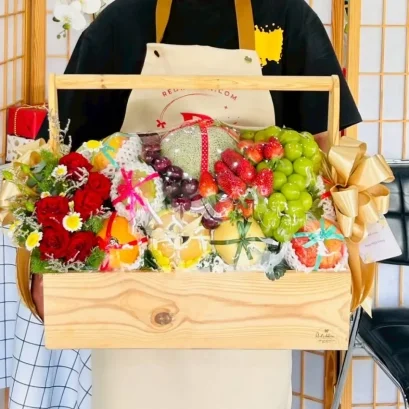 กระเช้าผลไม้แสดงความยินดี กระเช้าของขวัญขนาดใหญ่ กระเช้าอวยพรวันเกิดผู้ใหญ่ RB2025