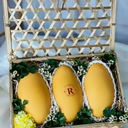 กระเช้าวันสงกรานต์ กระเช้ามะม่วงน้ำดอกไม้ RB334