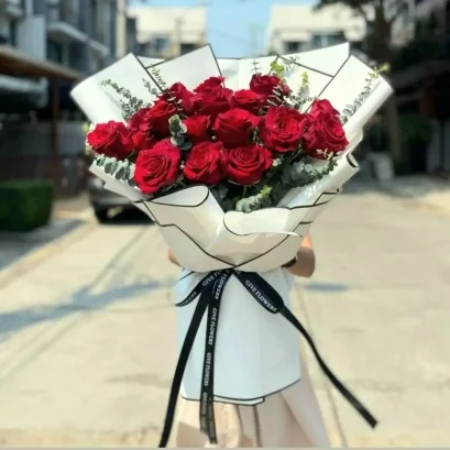 ช่อดอกกุหลาบแดง 25 ดอก FW039
