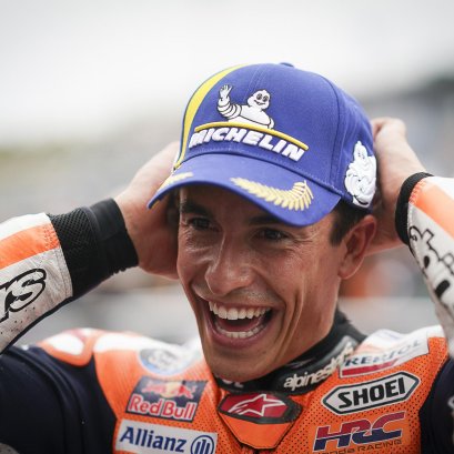 'มาร์ก มาร์เกซ' ยิ้มร่า แขนขวาไม่รู้สึกเจ็บ บิดจนจบเรซได้แล้ว!