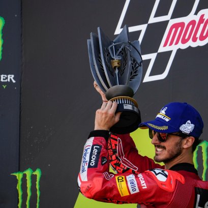 'เป็กโก้' ยกเครดิตชัยชนะที่ซิลเวอร์สโตนให้ลูกพี่ใหญ่ 'รอสซี่'