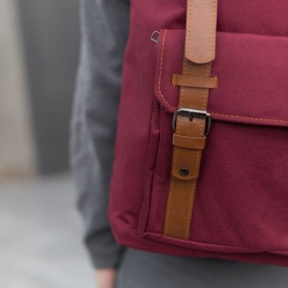 ทำไมต้องเลือกใช้บริการรับผลิตกระเป๋าสะพายข้าง ?