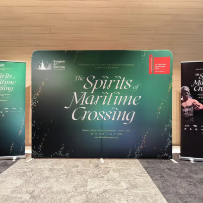 แบคดรอปผ้า VS ไวนิล แบบไหนดีกว่ากัน เลือกอย่างไรดี ?