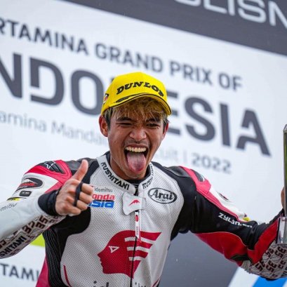 สรุปผลงาน 'สมเกียรติ จันทรา' นักแข่งไทยใน Moto2 2022