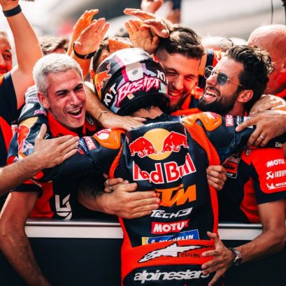 Tech3 ปลื้ม 'อิเนีย บาสเตียนินี' ซิวโพเดียมแรกกับ KTM ต้อนรับ กุนเธอร์ สไตเนอร์