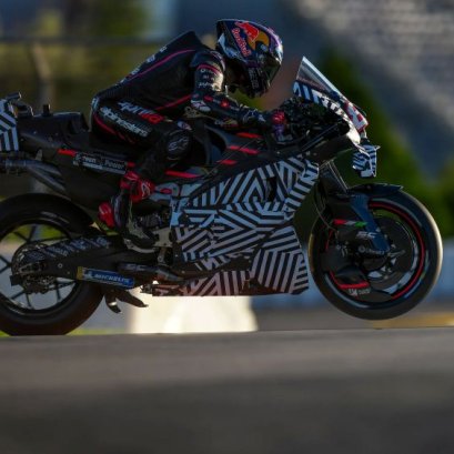 ไม่รีบ! Aprilia ขอดูทิศทางตลาดนักแข่ง MotoGP 2027 ก่อนเคาะทีมเมทเบซเซคกี 