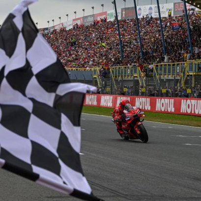 สมเกียรติ จันทรา เก็บแต้มแรก! มาร์ก มาร์เกซ คว้าชัย Dutch Grand Prix 2025