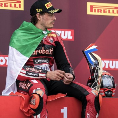 นิโคโล บูเลก้า หวังที่นั่งใน MotoGP 2027 หลังคว้าชัย 19 เรซติดใน WorldSBK