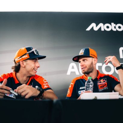 แบรด บินเดอร์ ผู้อยู่เบื้องหลังการเติบโตของ เปโดร อคอสต้า ใน MotoGP