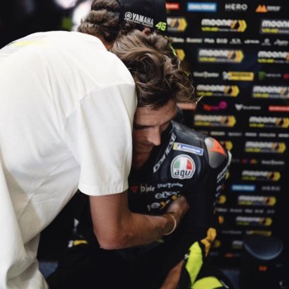 วาเลนติโน รอสซี เผยสุดช็อก! น้องชายขอย้ายบิด HONDA