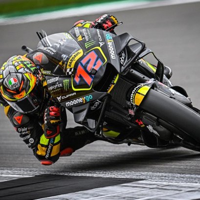 มาร์โก เบซเซคกี ฝ่าสายฝนกดเวลาคว้าโพล British Grand Prix