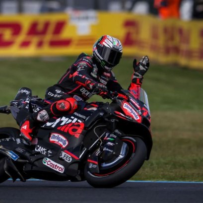Aprilia 1 , 2 มาร์โก เบซเซคกี คว้าชัยสปรินท์ฟิลลิป ไอส์แลนด์