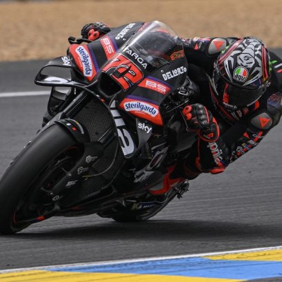 APRILIA กวาดฟรอนท์โรว์ มาร์โก เบซเซคกี คว้าโพล Italian Grand Prix 2026