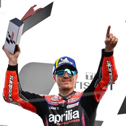 นี่เพิ่งเริ่ม! บีญาเลส & เอสปาร์กาโร พร้อมพา Aprilia ล่าแชมป์ MotoGP 2023