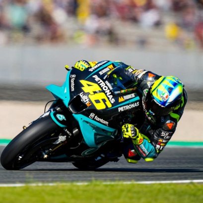 'วาเลนติโน รอสซี' เลือก 3 คู่แข่งที่โหดที่สุดในอาชีพนักบิด!