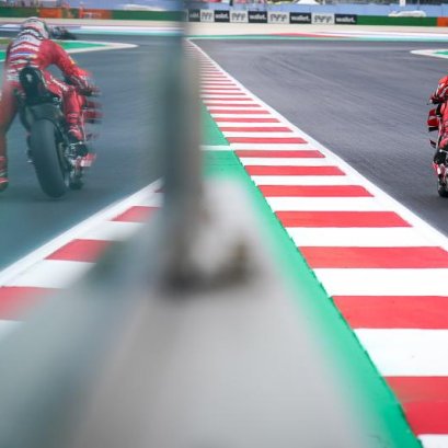 TOP 10! ภาพถ่ายที่ดีที่สุดในศึก MotoGP 2022