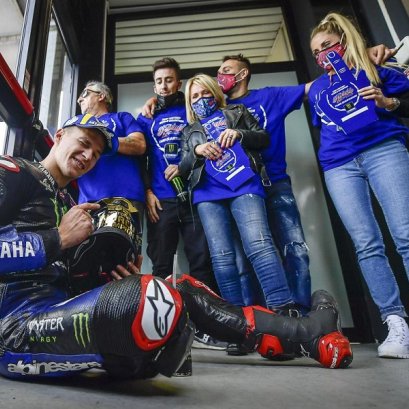 เบื้องหลังความสำเร็จของ 'ฟาบิโอ กวาตาราโร' แชมป์ MotoGP 2021 คือ 'ครอบครัว'