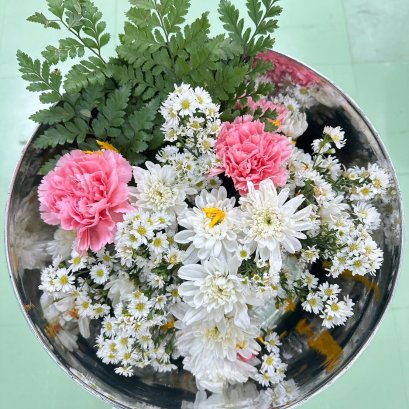 กิจกรรมประเพณีสรงน้ำพระและรดน้ำดำหัวเนื่องในประเพณีวันสงกรานต์