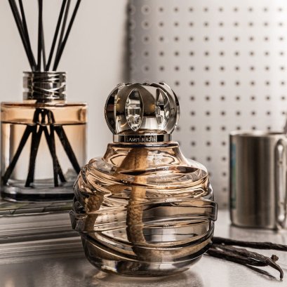 คอลเลกชัน Dare (แดร์) เครื่องหอมสำหรับบ้านระดับพรีเมียม