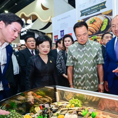 นายอนุทิน ชาญวีรกูล นายกรัฐมนตรี 